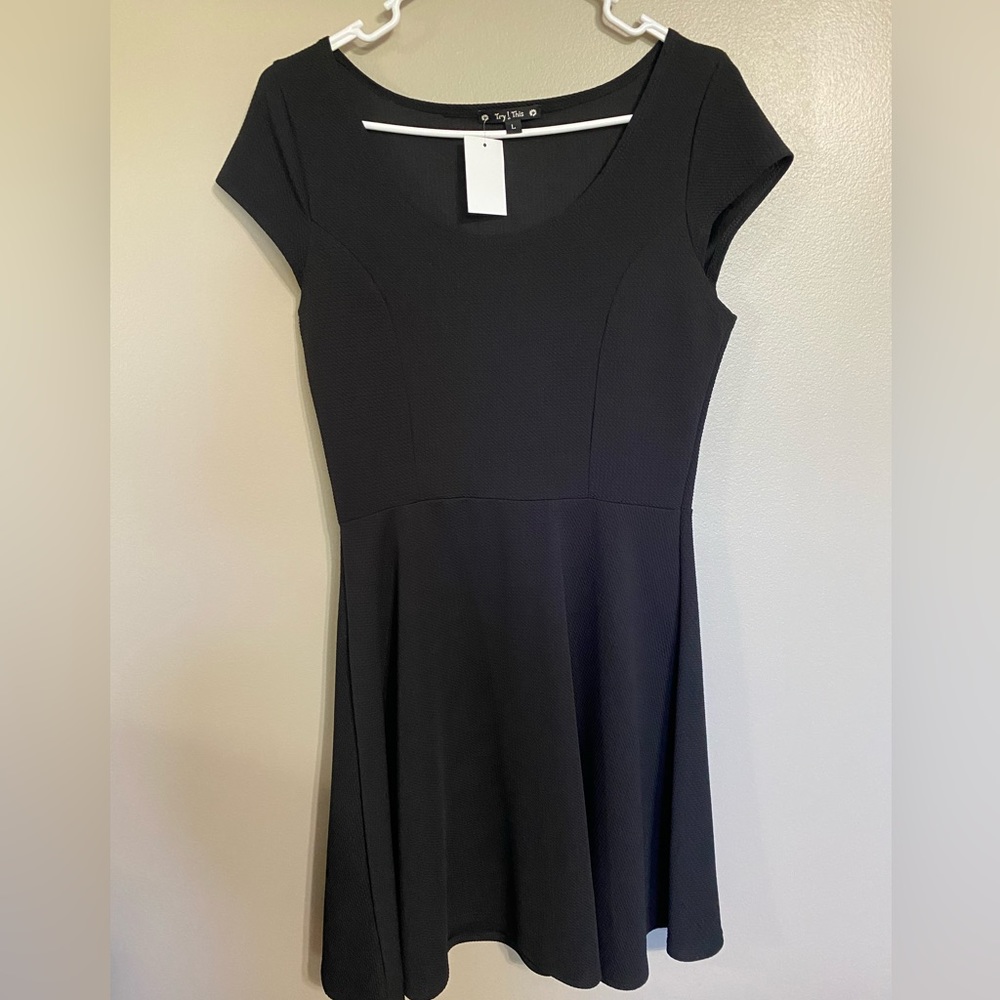 Try!This Black Dress Size Large NWT